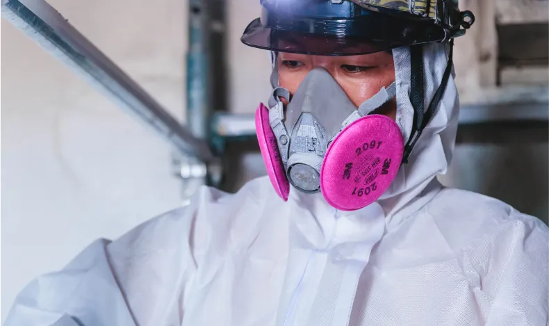 防塵マスクの装着